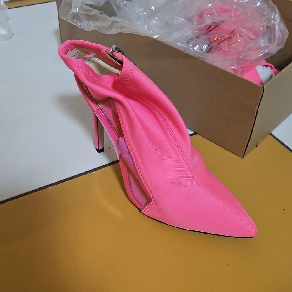 Jessica Simpson Vibrant Pink Heels